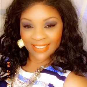 Meet your Posher, Anika